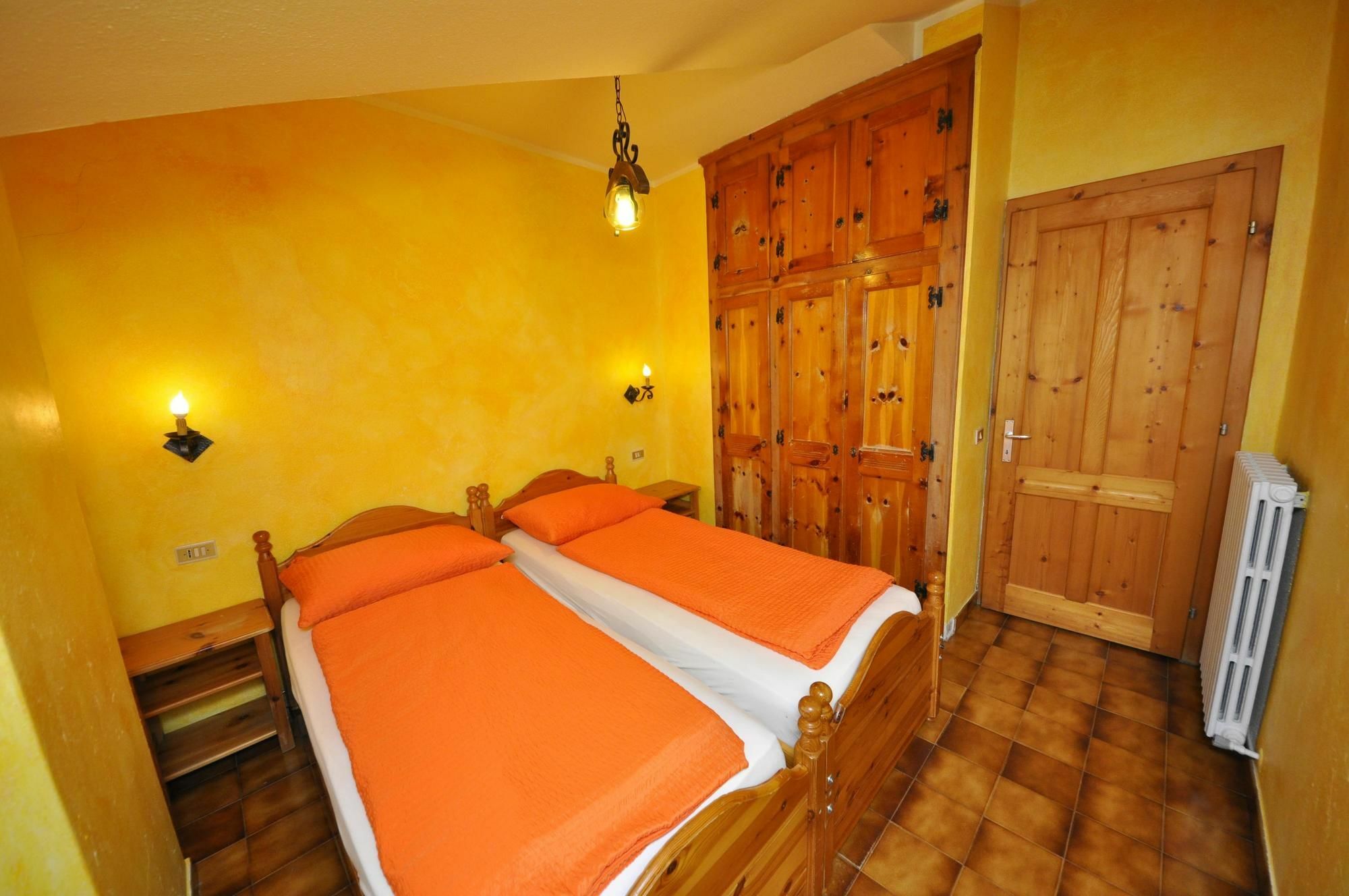 Residence Casa Longa By Livigno Accomodation Екстериор снимка