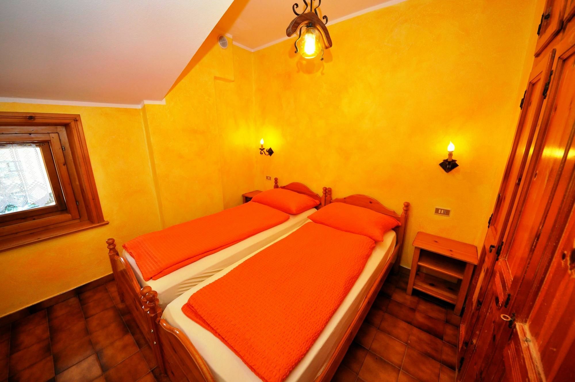 Residence Casa Longa By Livigno Accomodation Екстериор снимка