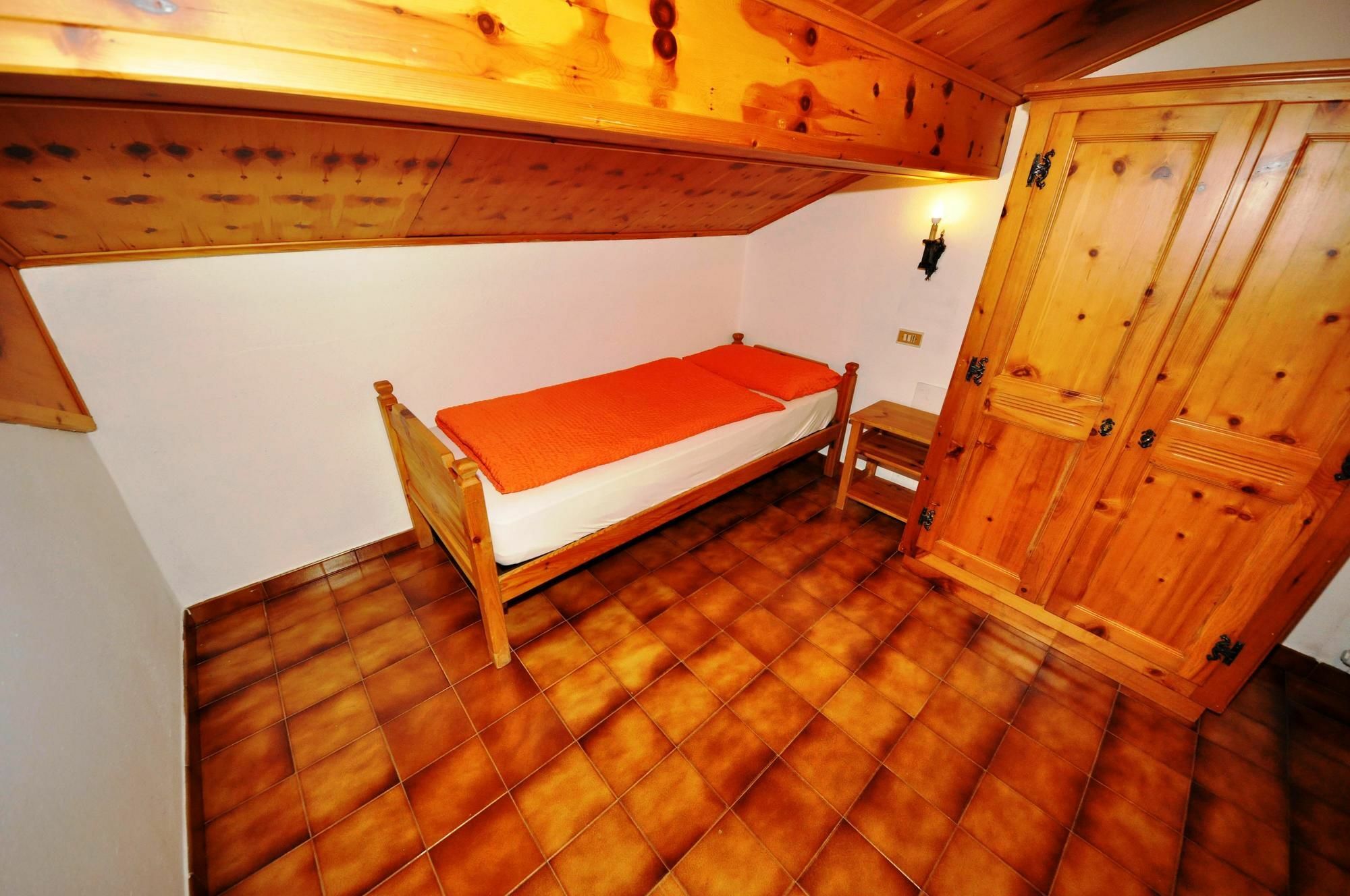 Residence Casa Longa By Livigno Accomodation Екстериор снимка